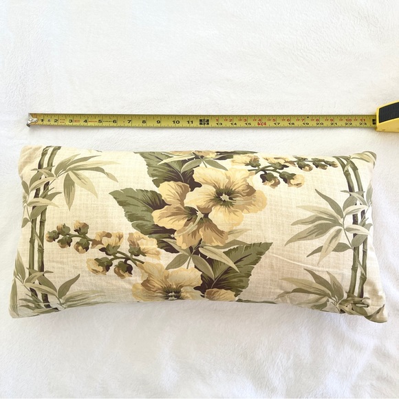 Tommy Bahama throw cushion - Picture 6 of 7